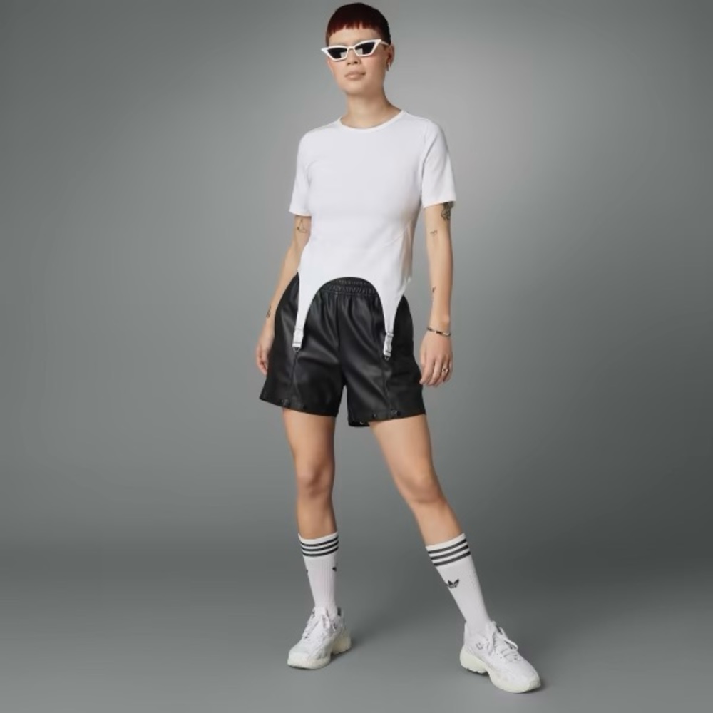 NWT Adidas garter T-shirt